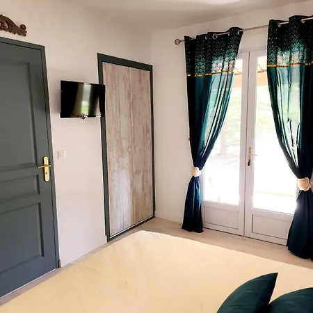Le Clos Renaissance Bed & Breakfast