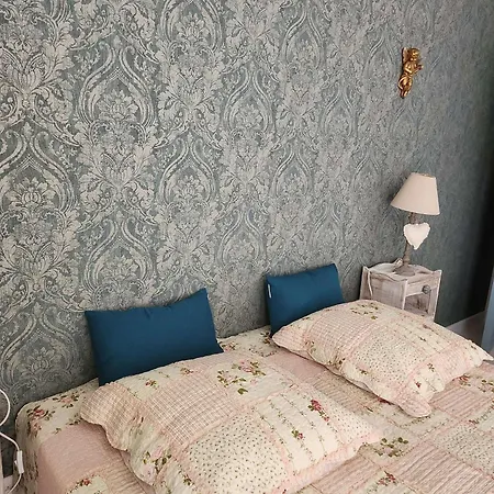 Le Clos Renaissance Bed & Breakfast *